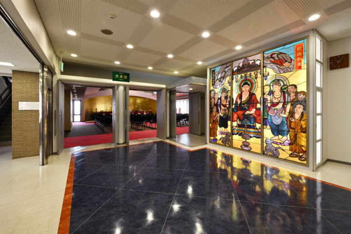 3Fロビー　【大本堂前】